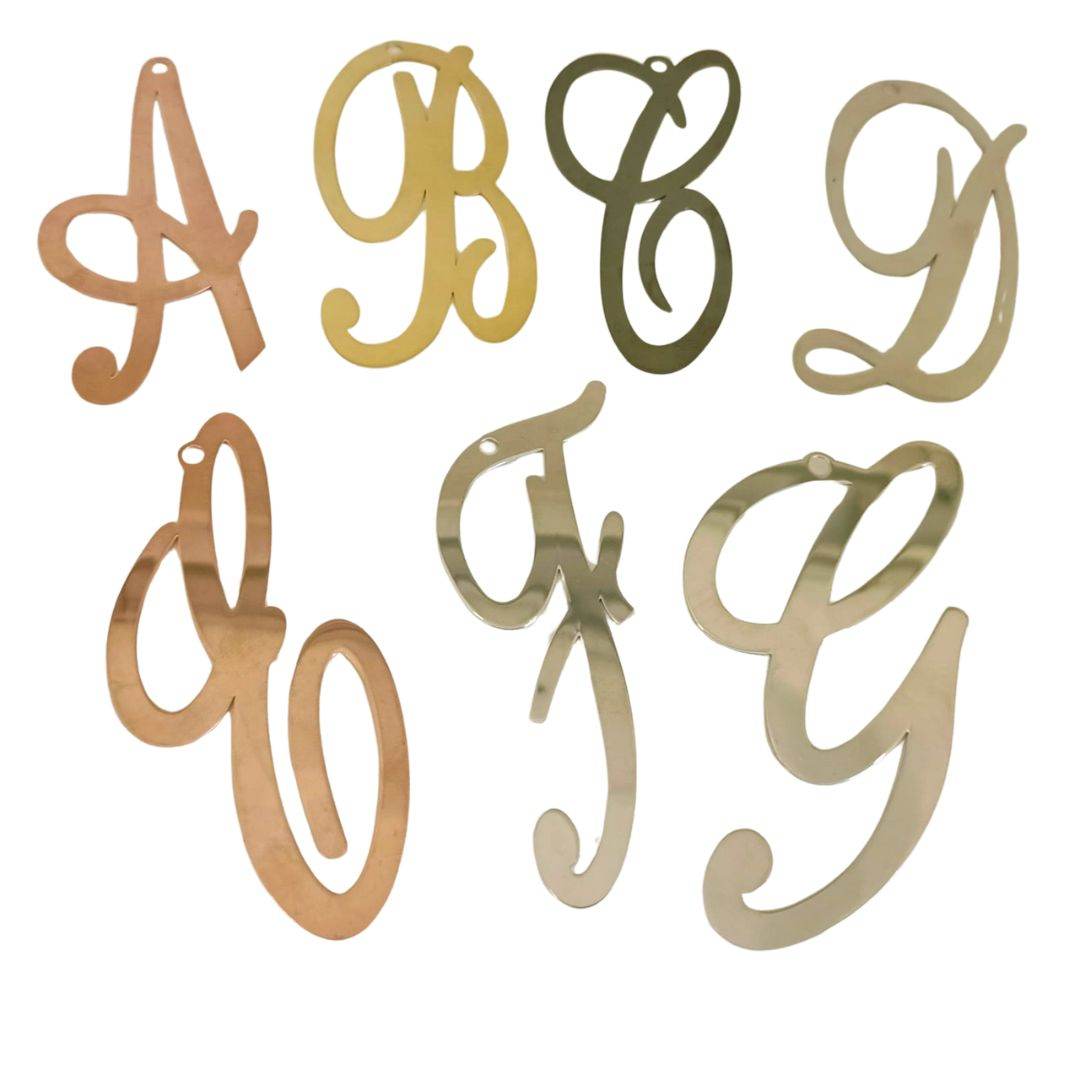 Orecchino cerchio Lettera - OR795 - Spadarella Gioielli