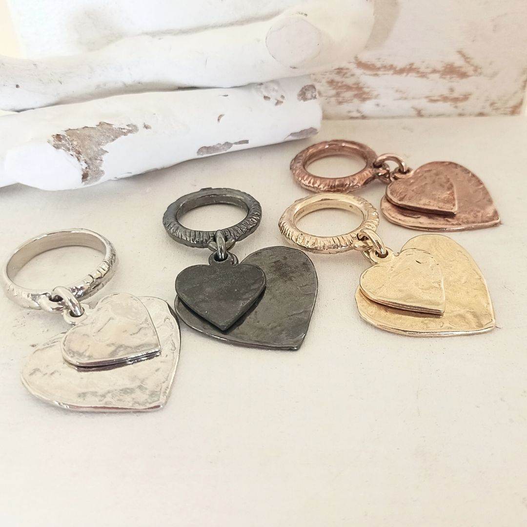 Anello cuori martellati - PSAN72 - Spadarella Gioielli