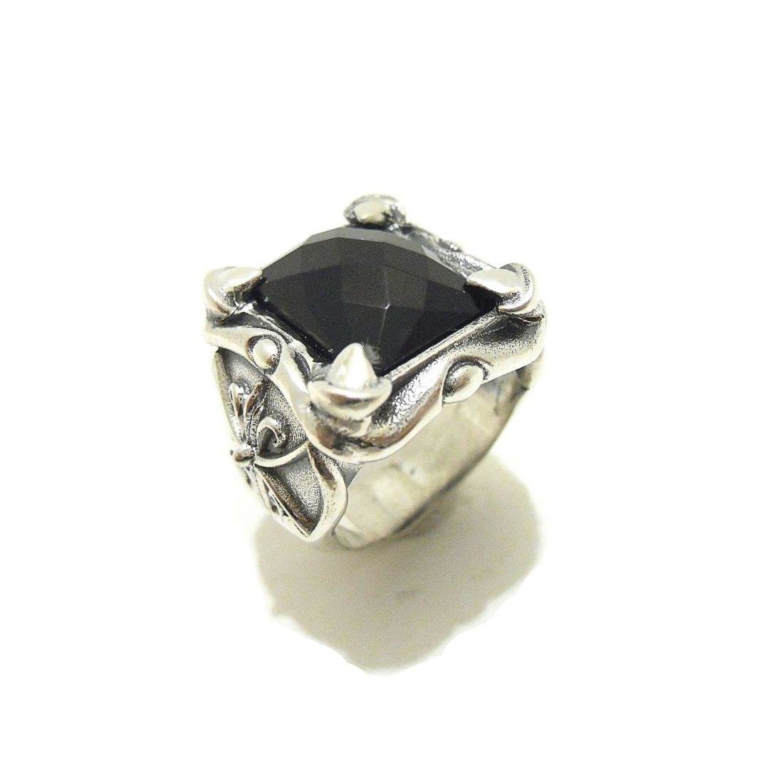 Anello con pietra - AN578 - Spadarella Gioielli