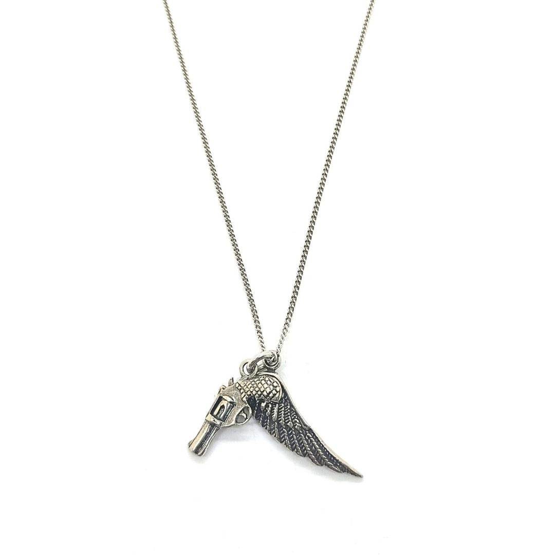 Collana con ciondolo a forma di revolver in acciaio inossidabile Collana con ciondolo a forma di revolver in acciaio inossidabile