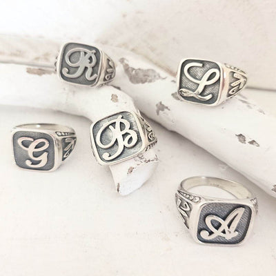 Anello iniziale - AN523 - Spadarella Gioielli