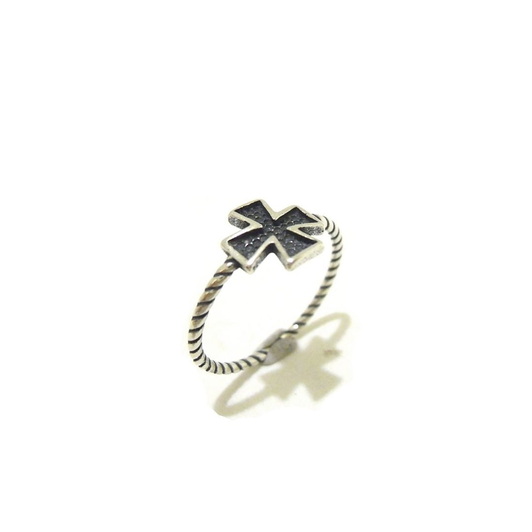 Maltese Cross Wedding Ring - AN549