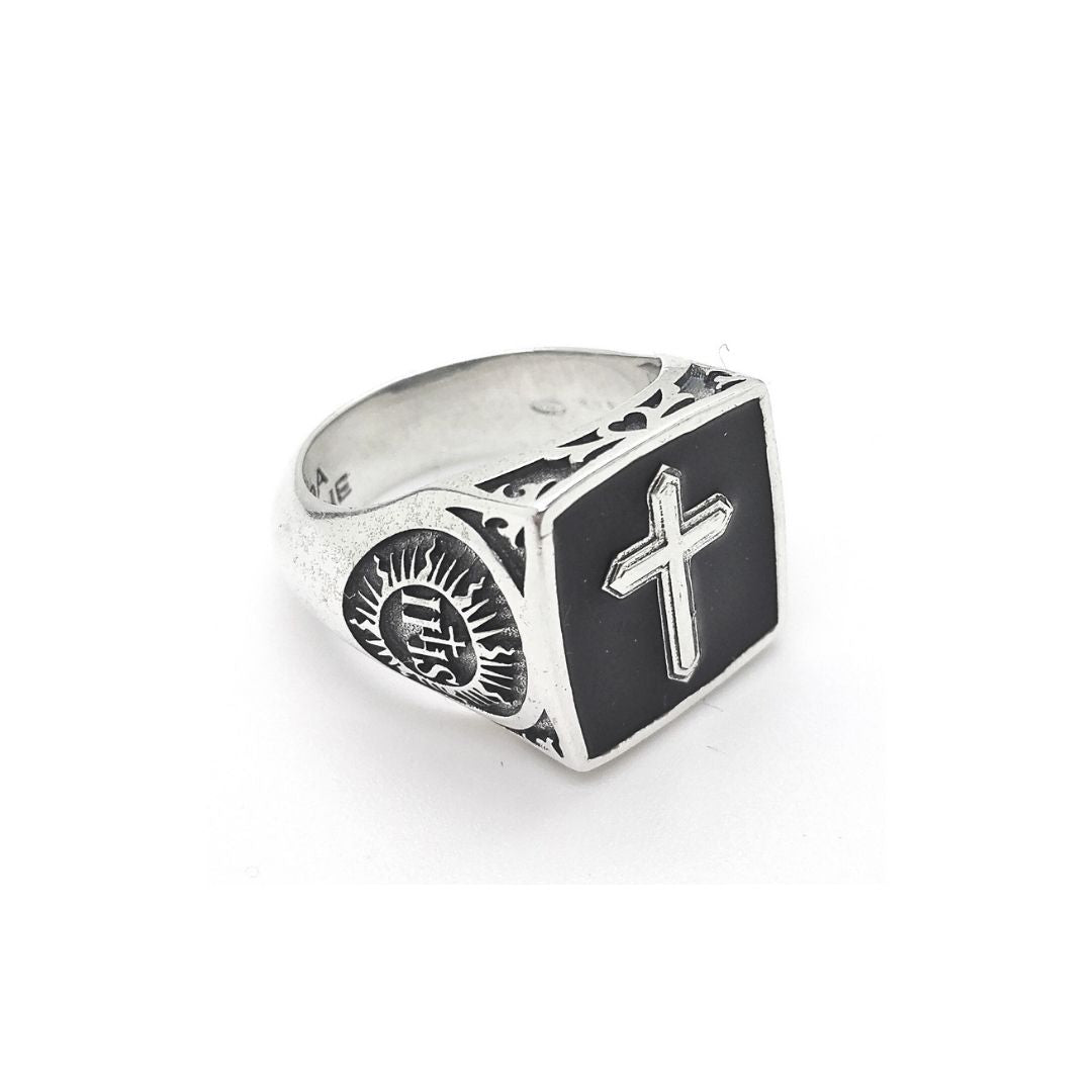 Enamelled ring with cross - AN726