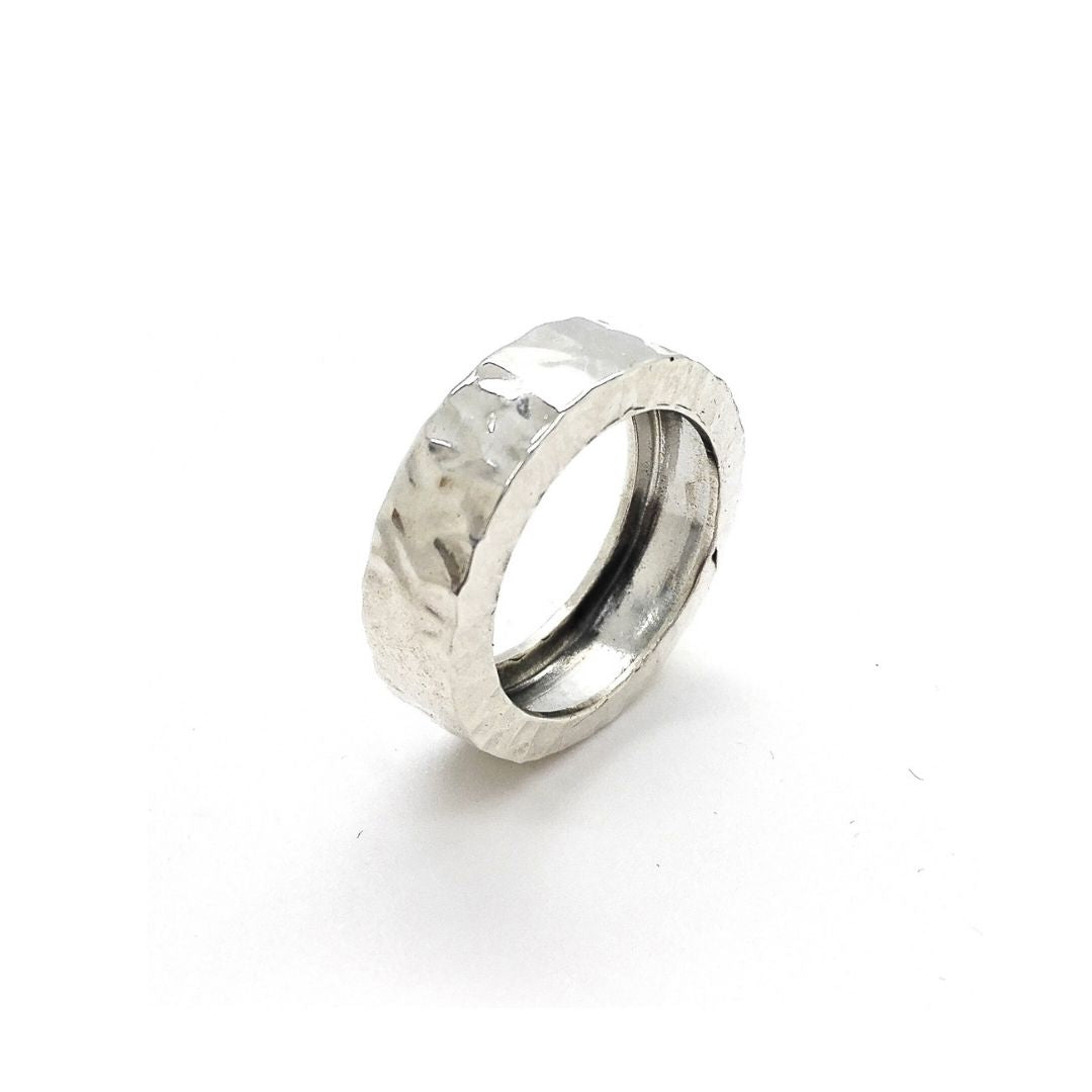 Hammered Square Ring - AN735