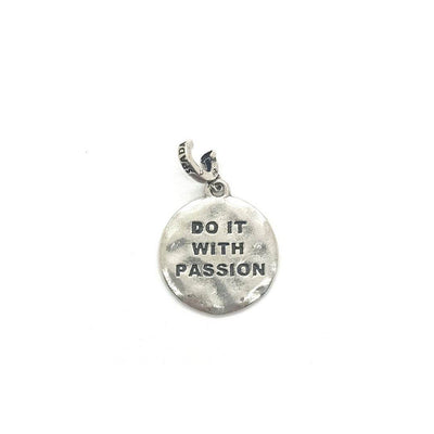 Charm targhetta Do it with passion - CIC13 - Spadarella Gioielli