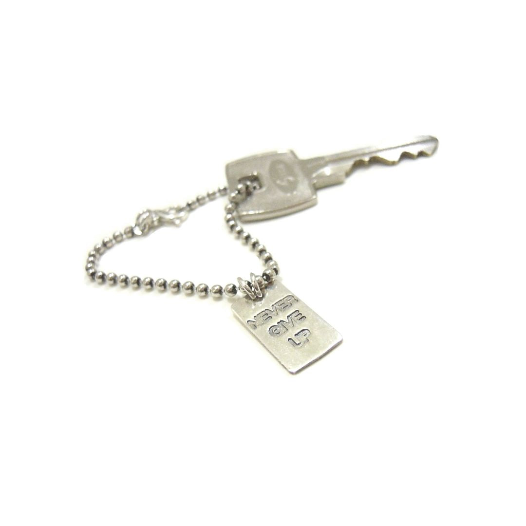 Never Give Up Keychain - PC8